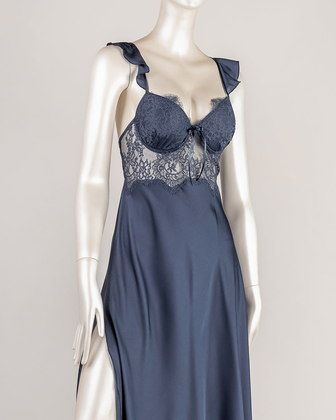 Satin Gown -26 | 4784-BL/S-M | Zorita Lingerie | الملابس الداخلية | قميص نوم طويل Satin Gown -26 | 4784-BL/S-M | Zorita Lingerie | الملابس الداخلية | قميص نوم طويل