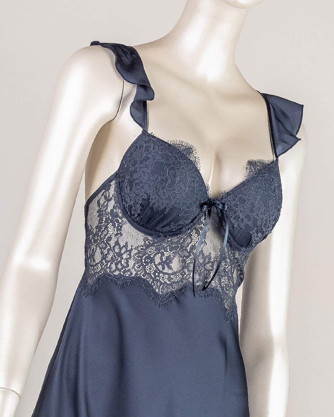 Satin Gown -26 | 4784-BL/S-M | Zorita Lingerie | الملابس الداخلية | قميص نوم طويل Satin Gown -26 | 4784-BL/S-M | Zorita Lingerie | الملابس الداخلية | قميص نوم طويل