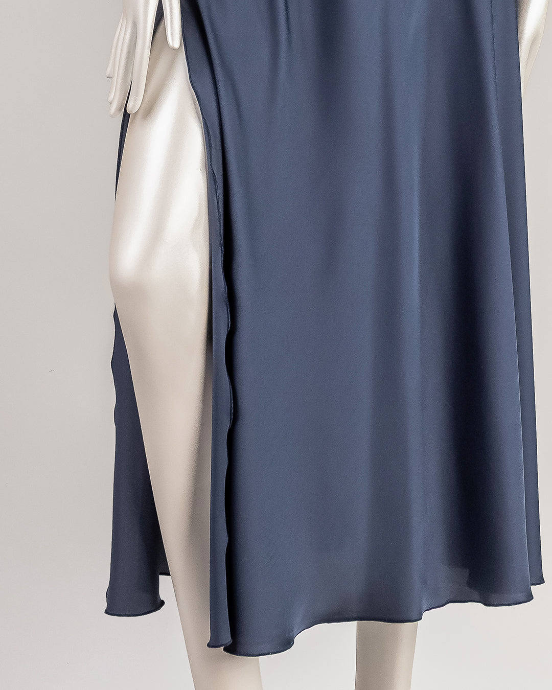 Satin Gown -26 | 4784-BL/S-M | Zorita Lingerie | الملابس الداخلية | قميص نوم طويل Satin Gown -26 | 4784-BL/S-M | Zorita Lingerie | الملابس الداخلية | قميص نوم طويل