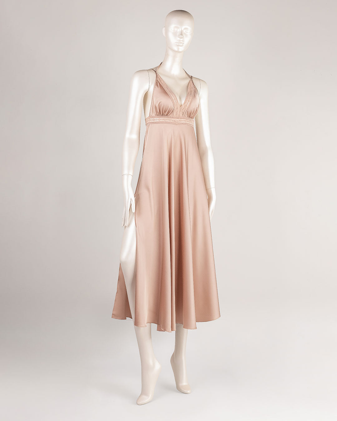 Satin Gown -26 | 4861-B/S-M | Zorita Lingerie | الملابس الداخلية | قميص نوم طويل Satin Gown -26 | 4861-B/S-M | Zorita Lingerie | الملابس الداخلية | قميص نوم طويل